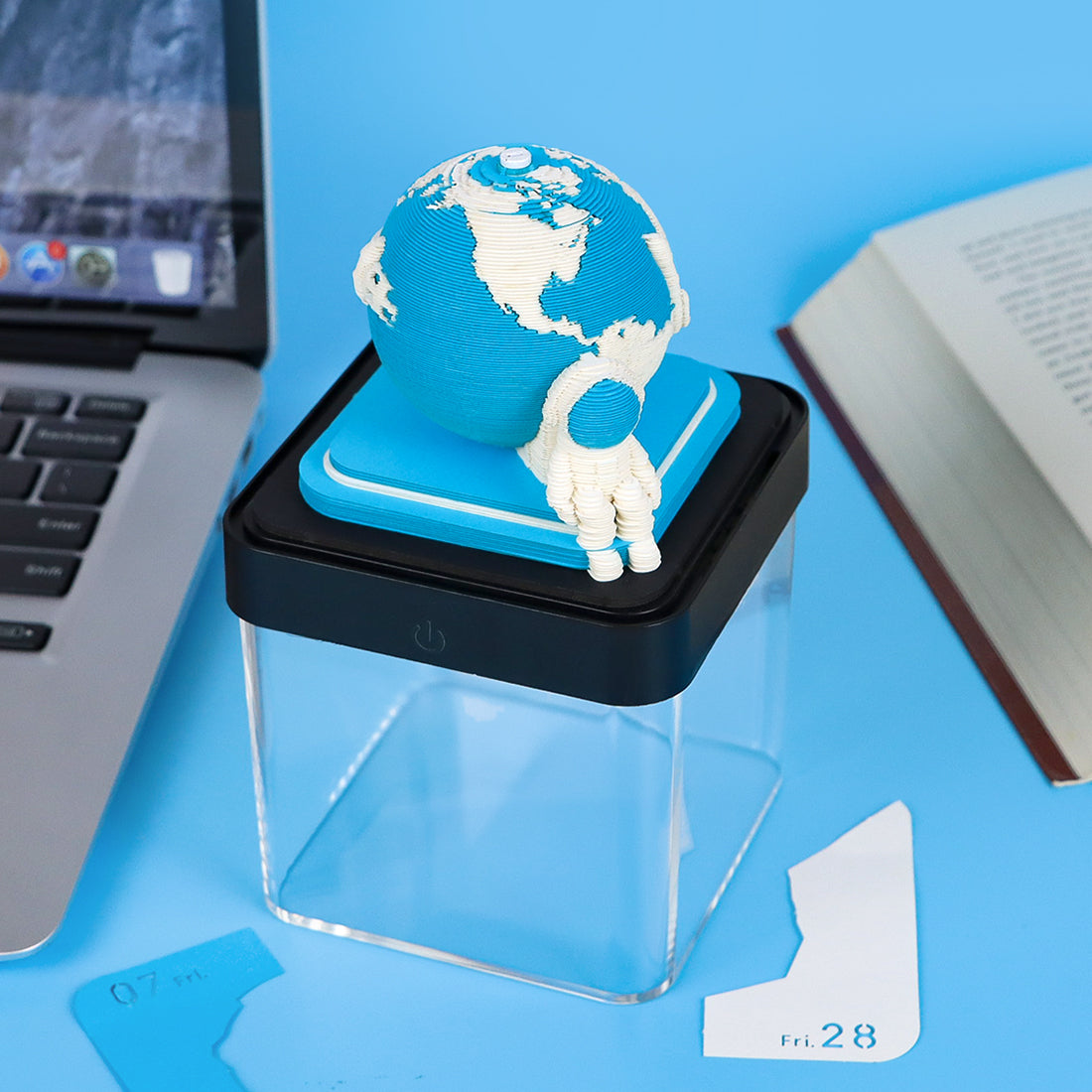 Earth Model Hand Torn Memo Pad 3D Calendar (Black Base）