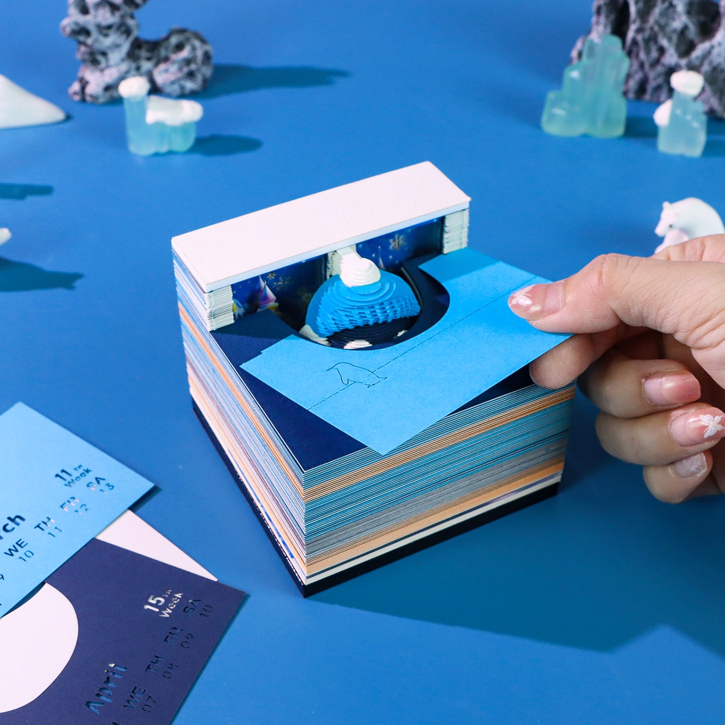 Cartoon Penguin Model Hand Tear off 3D Calendar Memo Pad With Light