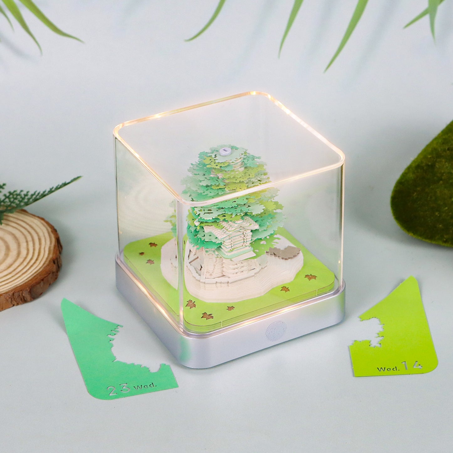 Green Treehouse Model Hand Torn 3D Memo Pad Panoramic 3D Calendar（Silver Base）