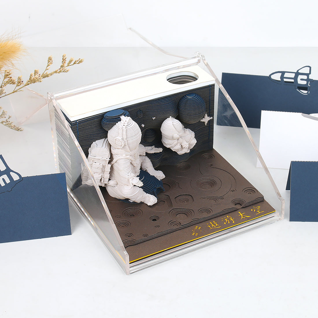 Space Travel Astronaut Model Hand Tear off 3D Memo Pad
