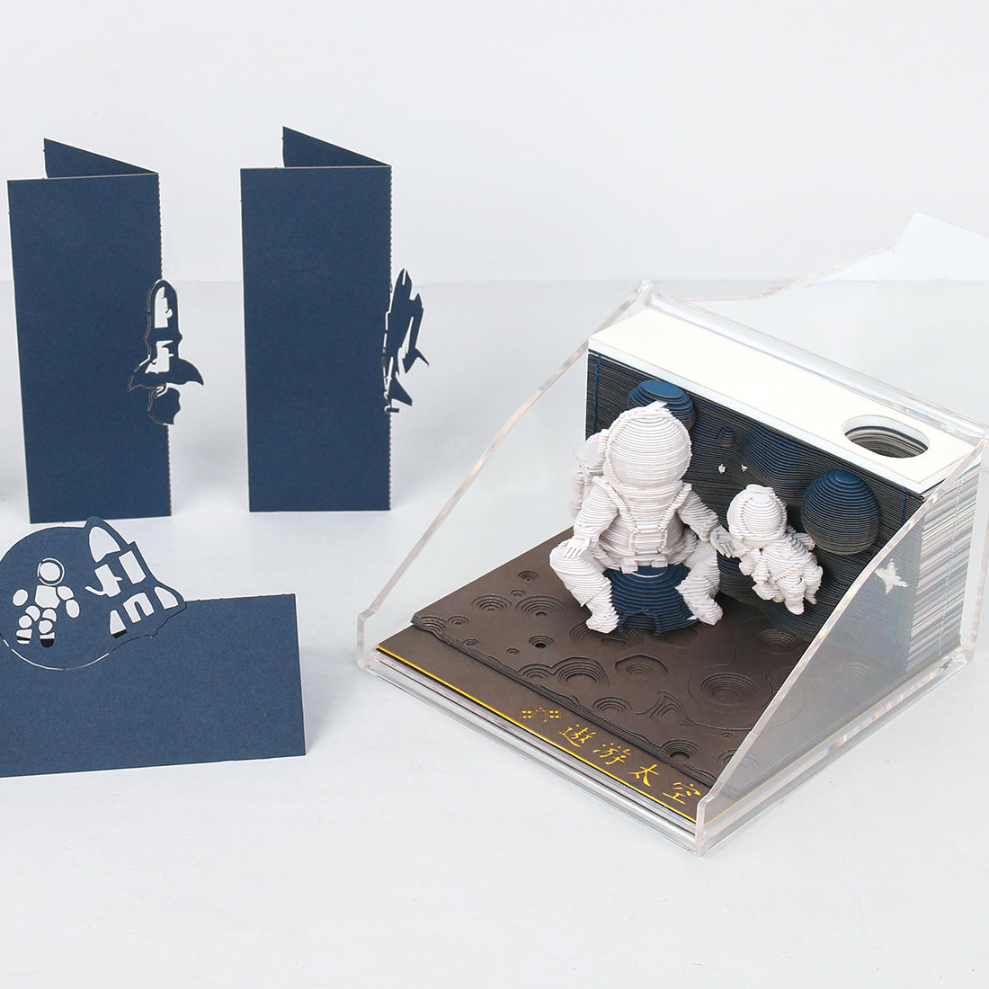 Space Travel Astronaut Model Hand Tear off 3D Memo Pad